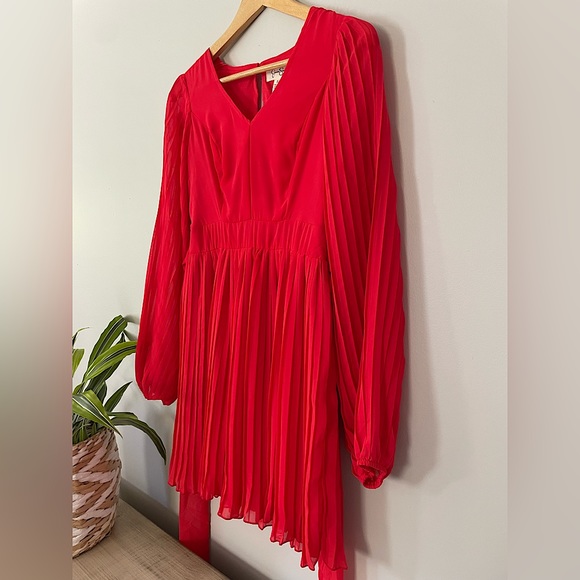 2/$20 Jessica Simpson Red Dress - Picture 4 of 8